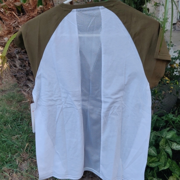 ELLEN TRACY Active women's Tee - Picture 4 of 7